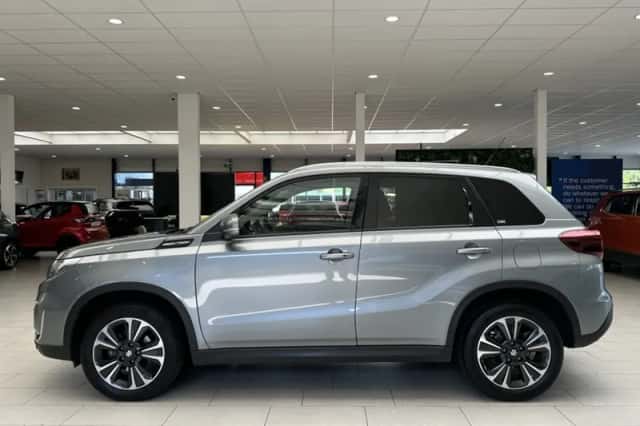 Suzuki Vitara (2020) thumbnail 7