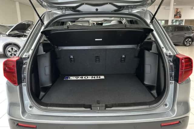 Suzuki Vitara (2020) thumbnail 8