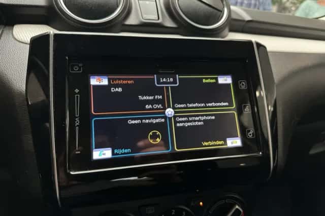 Suzuki Swift (2020) thumbnail 11