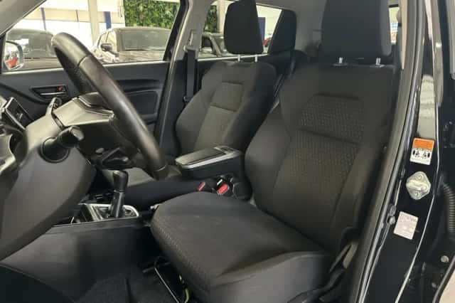 Suzuki Swift (2020) thumbnail 4