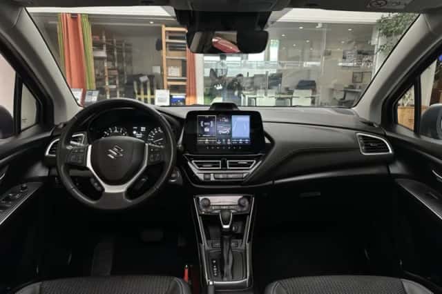 Suzuki S-CROSS (2024) thumbnail 26