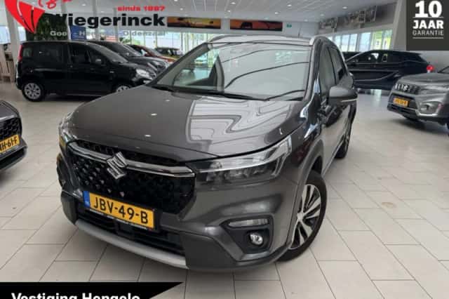 Suzuki S-CROSS (2023) thumbnail 1