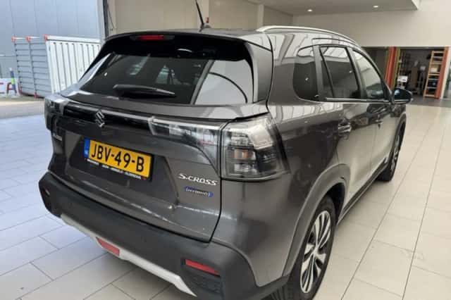 Suzuki S-CROSS (2023) thumbnail 11