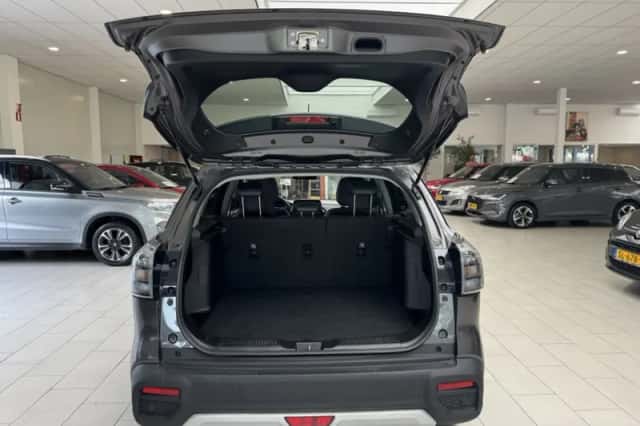 Suzuki S-CROSS (2023) thumbnail 15