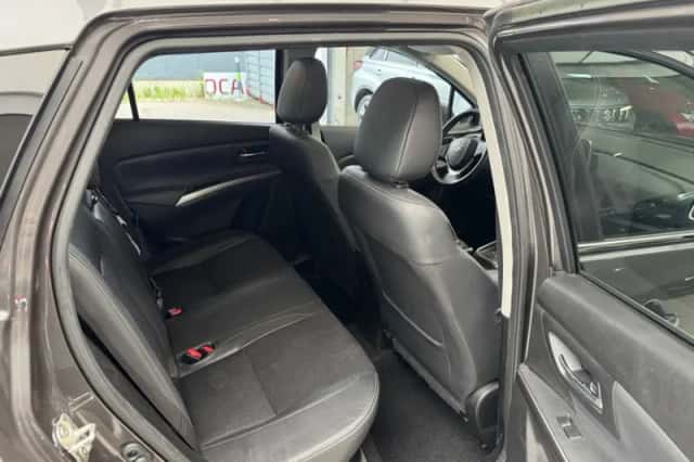 Suzuki S-CROSS (2023) thumbnail 4
