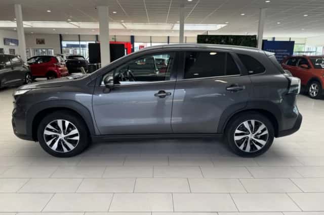 Suzuki S-CROSS (2023) thumbnail 8