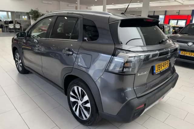 Suzuki S-CROSS (2023) thumbnail 9