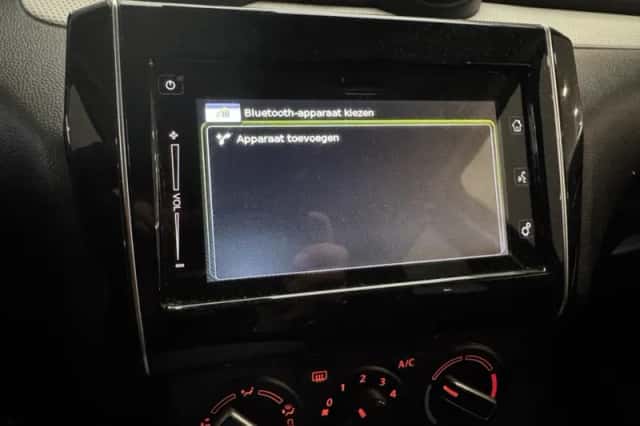 Suzuki Swift (2024) thumbnail 16