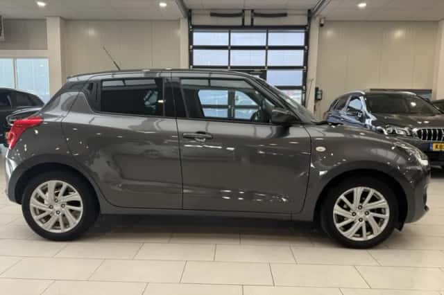 Suzuki Swift (2024) thumbnail 9
