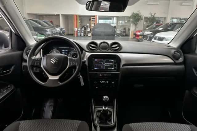 Suzuki Vitara (2022) thumbnail 15