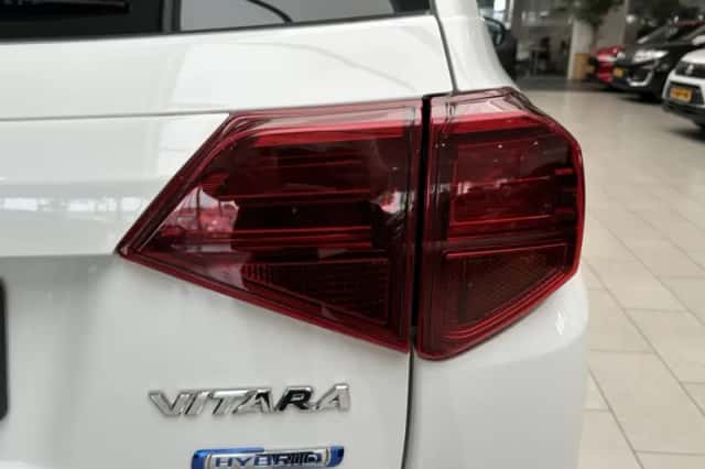Suzuki Vitara (2022) thumbnail 20