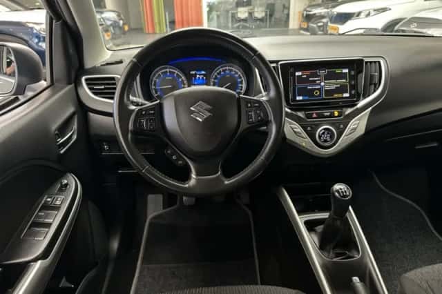Suzuki Baleno (2016) thumbnail 2