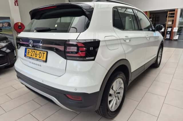 Volkswagen T-Cross (2021) thumbnail 3
