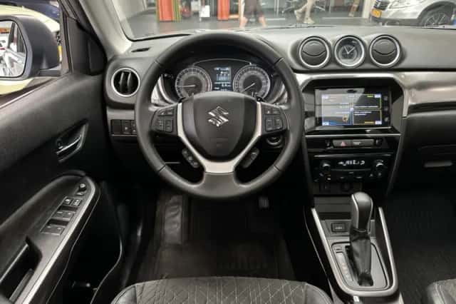 Suzuki Vitara (2021) thumbnail 2