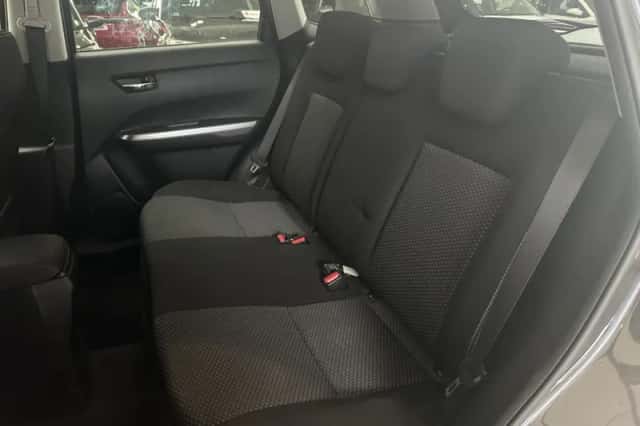 Suzuki Vitara (2025) thumbnail 6