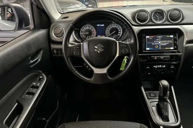 Suzuki Vitara (2019) thumbnail 2