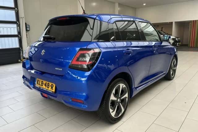 Suzuki Swift (2025) thumbnail 3