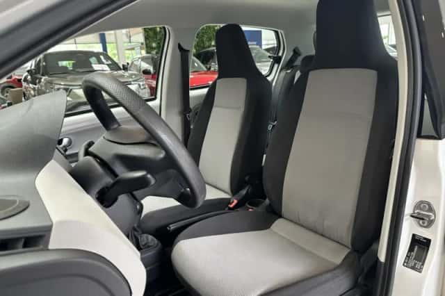 SEAT Mii (2012) thumbnail 4