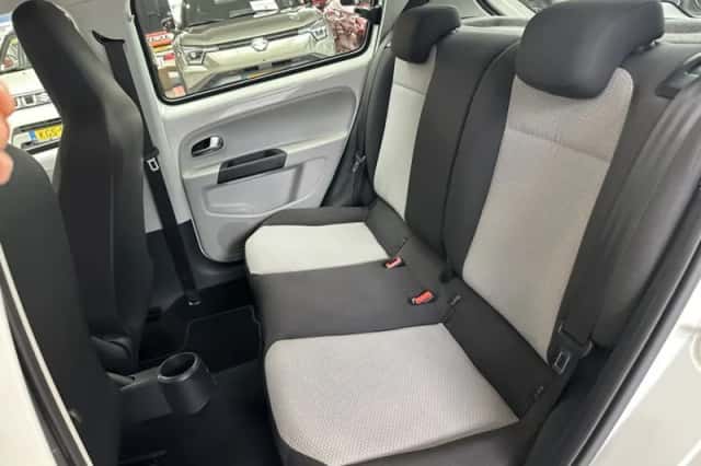 SEAT Mii (2012) thumbnail 6