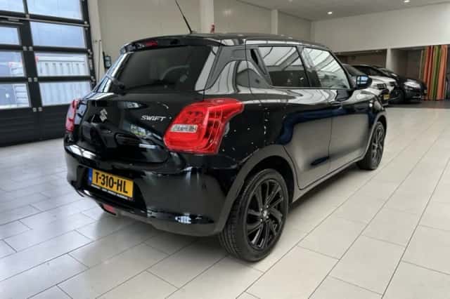 Suzuki Swift (2023) thumbnail 3