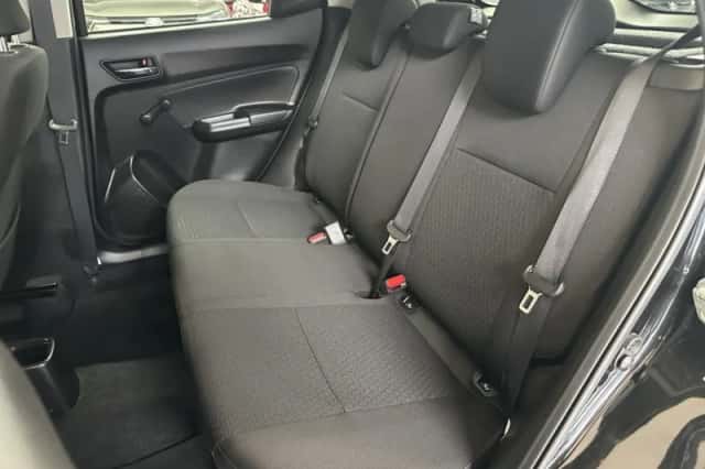 Suzuki Swift (2023) thumbnail 6
