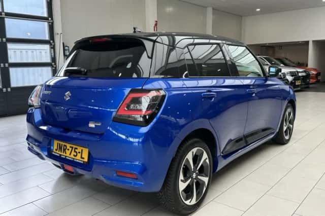 Suzuki Swift (2025) thumbnail 3