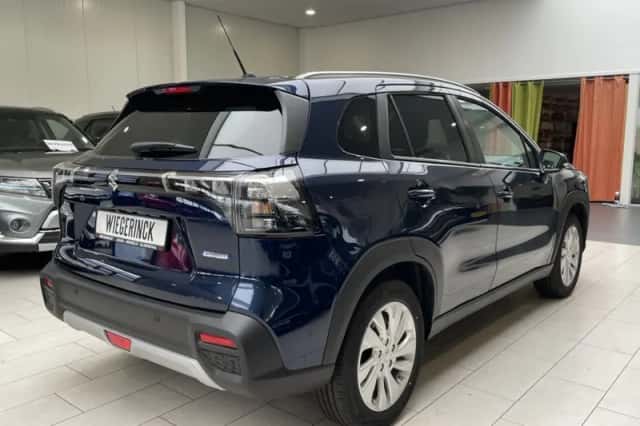 Suzuki S-CROSS (2025) thumbnail 3