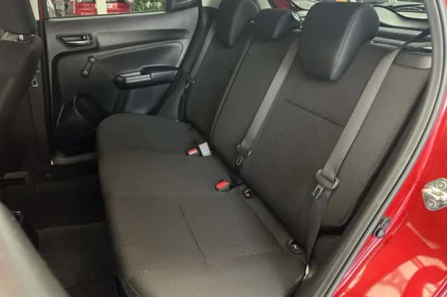 Suzuki Swift (2022) thumbnail 6