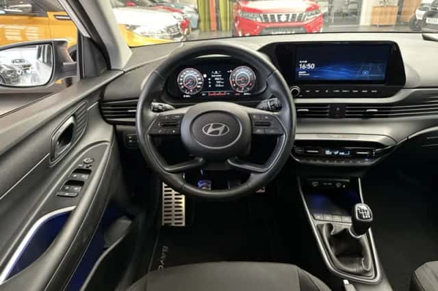Hyundai BAYON (2024) thumbnail 2