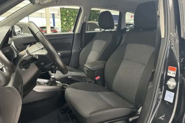 Suzuki Vitara (2023) thumbnail 4