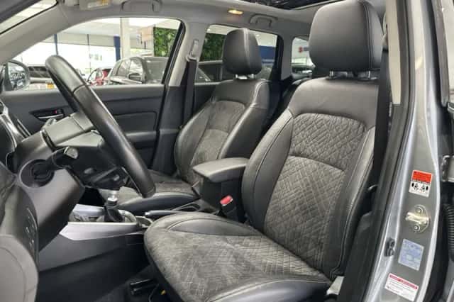 Suzuki Vitara (2022) thumbnail 4