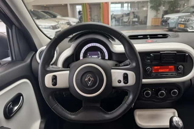 Renault Twingo (2017) thumbnail 2