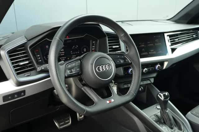 Audi A1 (2023) thumbnail 4