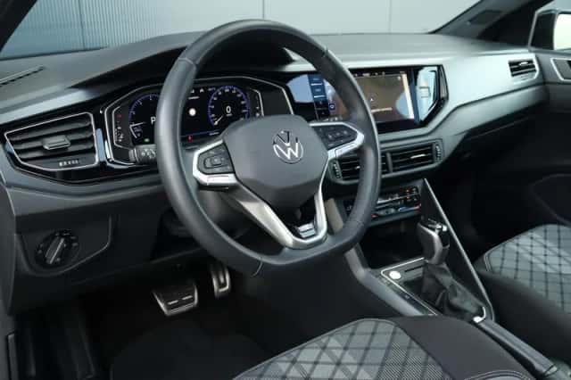 Volkswagen Polo (2022) thumbnail 4