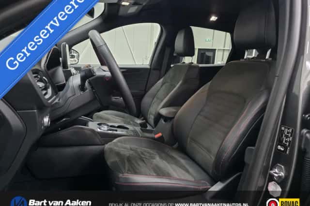 Ford Kuga (2021) thumbnail 4