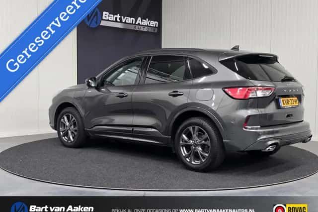 Ford Kuga (2021) thumbnail 5