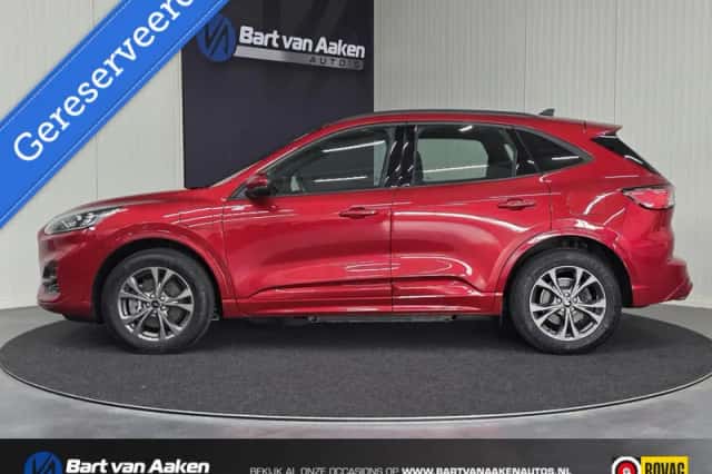 Ford Kuga (2021) thumbnail 2