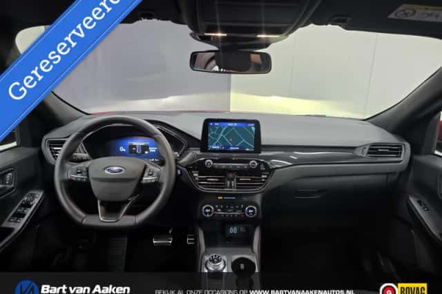 Ford Kuga (2021) thumbnail 4