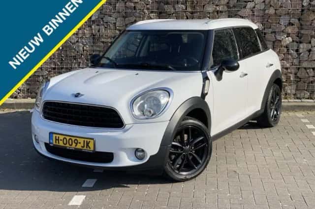 MINI Countryman (2011) thumbnail 1