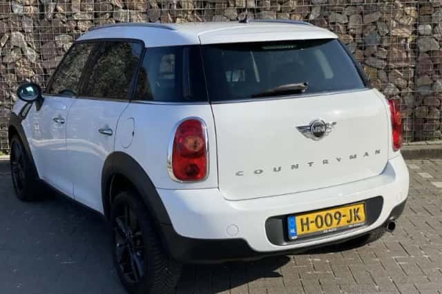 MINI Countryman (2011) thumbnail 3