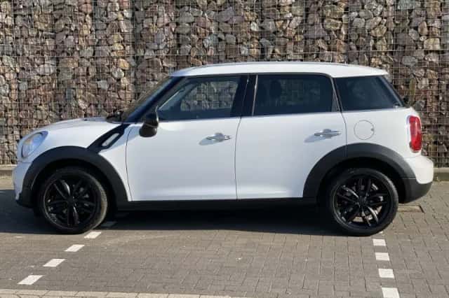 MINI Countryman (2011) thumbnail 5