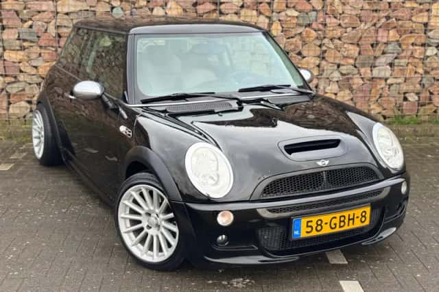 MINI Cooper (2005) thumbnail 3