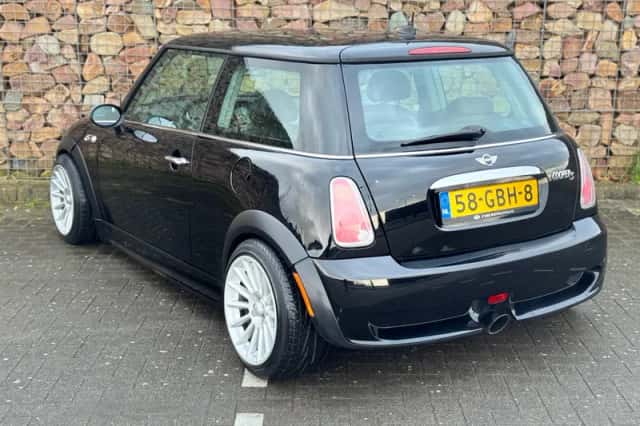 MINI Cooper (2005) thumbnail 5