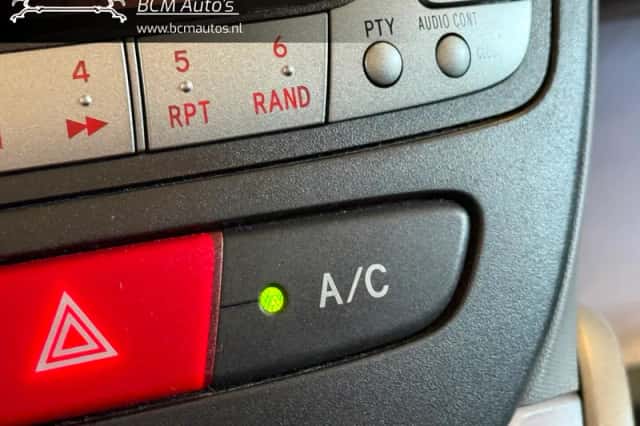 Peugeot 107 (2010) thumbnail 5