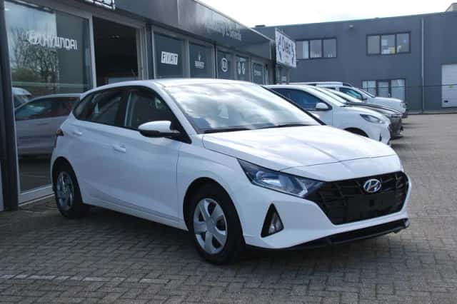 Hyundai i20 (2022) thumbnail 2