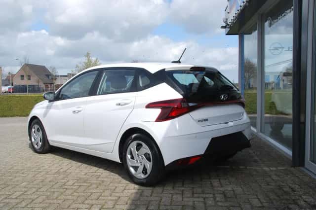 Hyundai i20 (2022) thumbnail 3