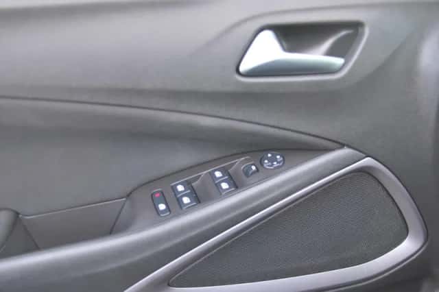 Opel Crossland X (2020) thumbnail 6