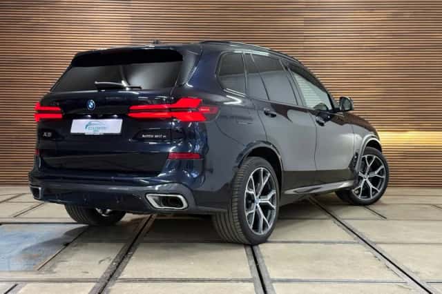 BMW X5 (2023) thumbnail 5