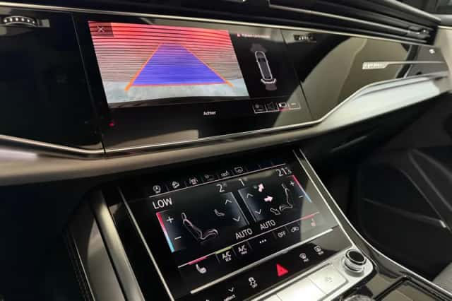 Audi Q8 (2019) thumbnail 5