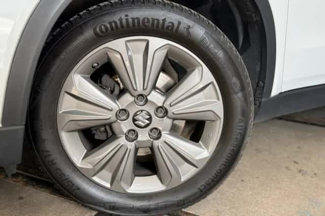 Suzuki Vitara (2019) thumbnail 2